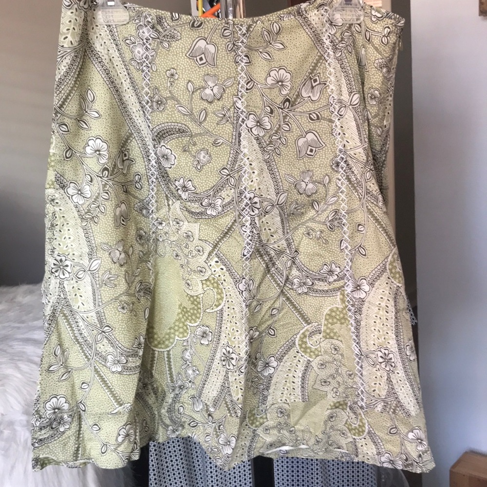 Ann Taylor Skirt (lined). Size 6